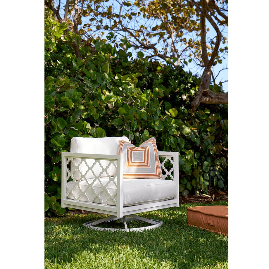 LANE VENTURE Willow Garden Swivel Rocker